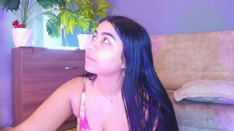Snapshot of jade_brunnette chatting on June 7, 8:01 pm Jade Brunete online show from June 7, 8:01 pm