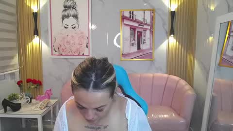 Snapshot of jade_jones_a chatting on September 18, 3:41 am Jade online show from September 18, 3:41 am