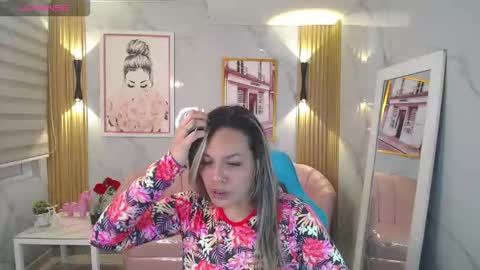 Snapshot of jade_jones_a chatting on November 2, 3:31 am Jade online show from November 2, 3:31 am