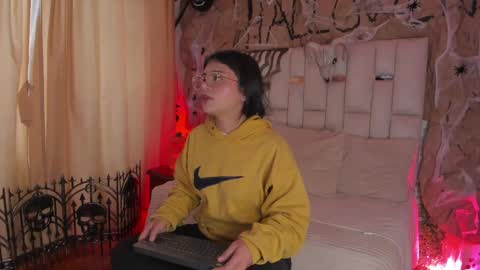 ade online show from October 21, 1:12 pm