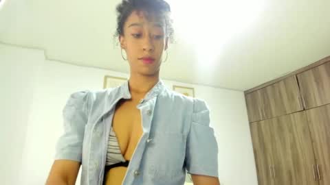 Jade smile online show from September 24, 2:20 pm