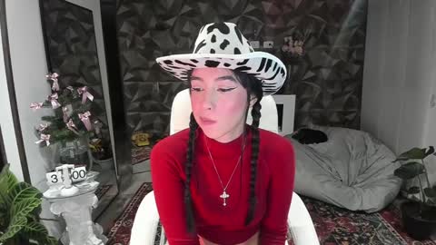 Snapshot of jade_porn chatting on December 7, 10:45 am Jade  independent model online show from December 7, 10:45 am