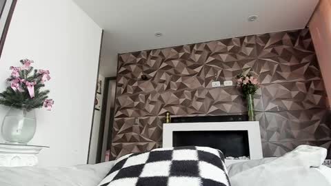 Snapshot of jade_porn chatting on December 10, 2:28 pm Jade  independent model online show from December 10, 2:28 pm