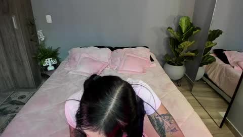 Snapshot of jade_porn chatting on January 9, 3:23 pm Jade  independent model online show from January 9, 3:23 pm