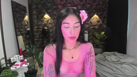 Snapshot of jade_porn chatting on January 29, 11:30 am Jade  independent model online show from January 29, 11:30 am