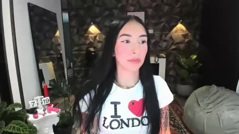 Snapshot of jade_porn chatting on January 31, 12:18 pm Jade  independent model online show from January 31, 12:18 pm