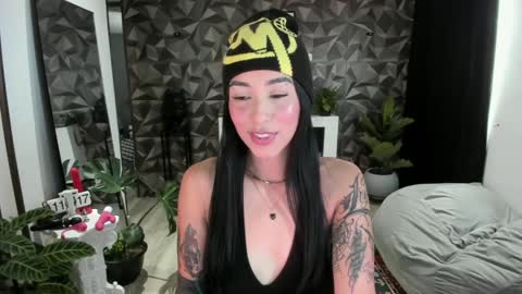 Snapshot of jade_porn chatting on February 6, 4:14 pm Jade  independent model online show from February 6, 4:14 pm