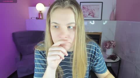 Jade online show from January 11, 1:32 pm