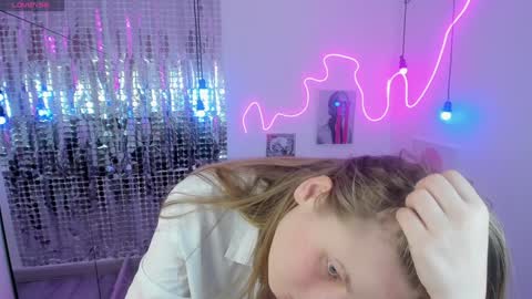 Jade online show from February 9, 2:49 am