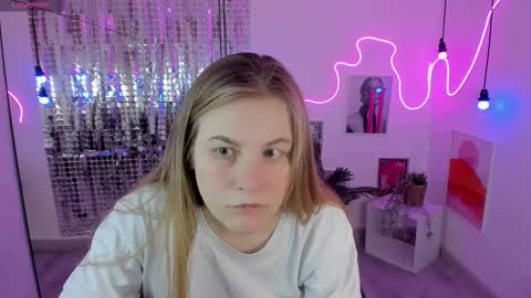 Jade online show from March 9, 1:37 pm