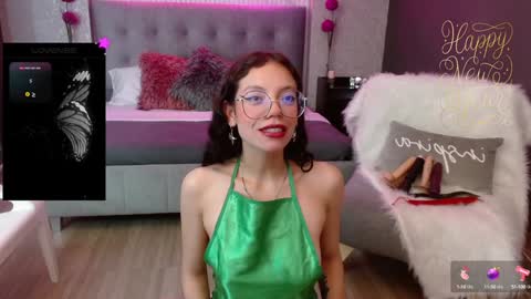 Snapshot of jade_storm_ chatting on December 30, 8:15 pm JADE online show from December 30, 8:15 pm