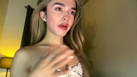 Snapshot of jade_the_vergin02 chatting on February 6, 10:57 pm Adriana online show from February 6, 10:57 pm