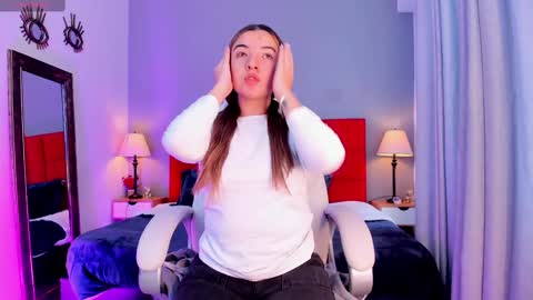 Snapshot of jade_vela chatting on October 15, 7:47 pm jade_vela online show from October 15, 7:47 pm