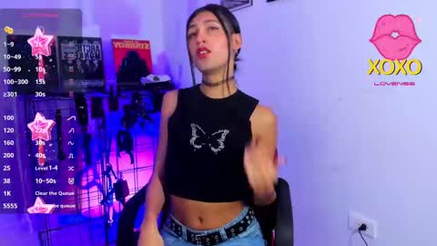 Snapshot of jadebenett chatting on February 22, 5:02 am Jade Benett online show from February 22, 5:02 am