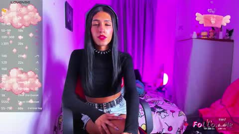 Snapshot of jadebenett chatting on November 13, 2:21 am Jade Benett online show from November 13, 2:21 am