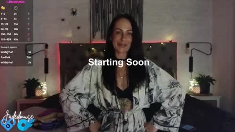 Snapshot of jadedmuse chatting on October 31, 8:10 pm Jade online show from October 31, 8:10 pm