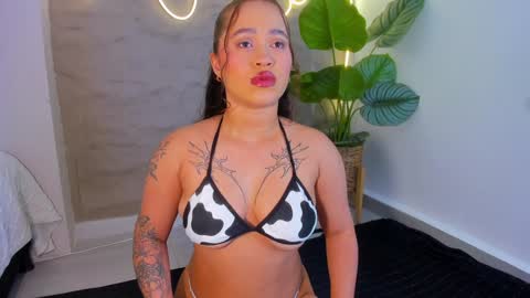 jadee__ online show from January 21, 3:15 am