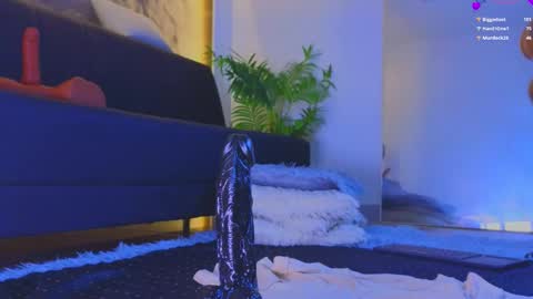 jadee__ online show from February 20, 6:19 am