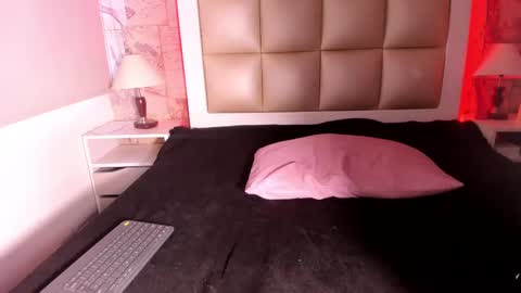 jadeestudios online show from February 24, 10:58 pm