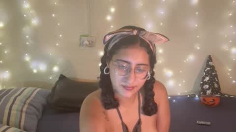 Jade online show from October 28, 1:42 am