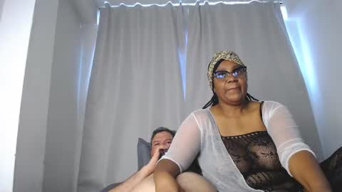 Snapshot of jadestone69 chatting on July 21, 10:23 pm jadeStone69 online show from July 21, 10:23 pm