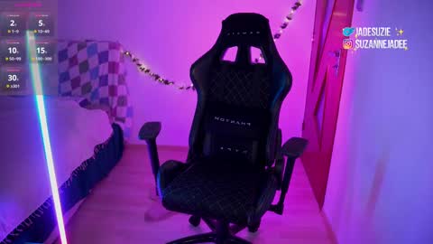 Suzie  online show from February 14, 10:58 pm