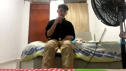 javi15  online show from January 1, 3:23 am