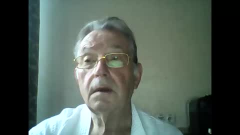 Snapshot of jahanc01 chatting on September 30, 5:45 am Malko online show from September 30, 5:45 am
