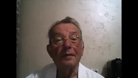 Snapshot of jahanc01 chatting on October 3, 12:18 am Malko online show from October 3, 12:18 am