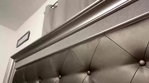 RHLM1990 online show from November 23, 6:24 am