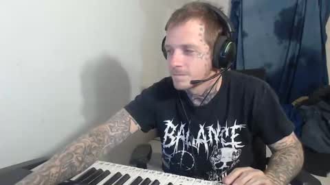 Snapshot of jake265897 chatting on September 14, 3:16 am showingitoff online show from September 14, 3:16 am