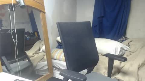 Snapshot of jake265897 chatting on September 22, 6:04 am showingitoff online show from September 22, 6:04 am