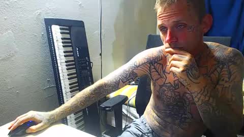 Snapshot of jake265897 chatting on September 25, 6:06 am showingitoff online show from September 25, 6:06 am