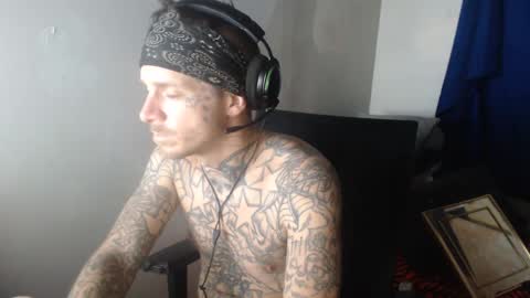 Snapshot of jake265897 chatting on October 3, 1:46 am showingitoff online show from October 3, 1:46 am