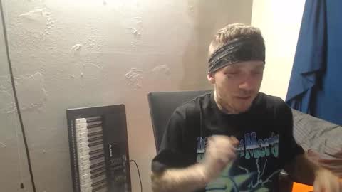 Snapshot of jake265897 chatting on October 10, 3:38 am showingitoff online show from October 10, 3:38 am