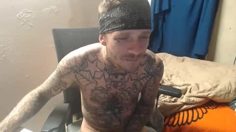 Snapshot of jake265897 chatting on October 17, 5:54 am showingitoff online show from October 17, 5:54 am