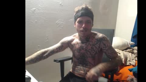 Snapshot of jake265897 chatting on October 19, 8:48 am showingitoff online show from October 19, 8:48 am