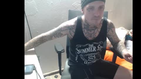 Snapshot of jake265897 chatting on October 22, 3:51 am showingitoff online show from October 22, 3:51 am