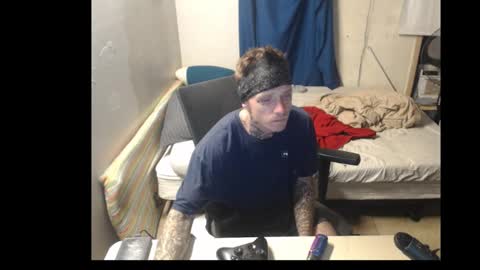 Snapshot of jake265897 chatting on November 4, 6:56 am showingitoff online show from November 4, 6:56 am