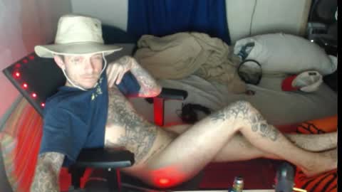 Snapshot of jake265897 chatting on November 13, 5:17 am showingitoff online show from November 13, 5:17 am