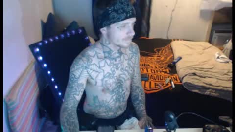 Snapshot of jake265897 chatting on November 18, 6:18 am showingitoff online show from November 18, 6:18 am