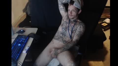 Snapshot of jake265897 chatting on November 25, 6:24 am showingitoff online show from November 25, 6:24 am