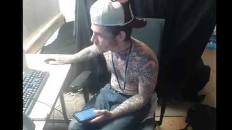 Snapshot of jake265897 chatting on November 26, 2:34 am showingitoff online show from November 26, 2:34 am