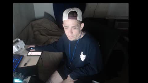 Snapshot of jake265897 chatting on November 28, 10:40 am showingitoff online show from November 28, 10:40 am