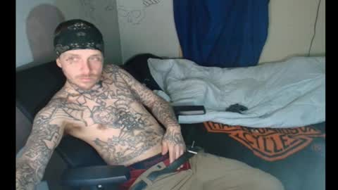 showingitoff online show from February 17, 4:31 am