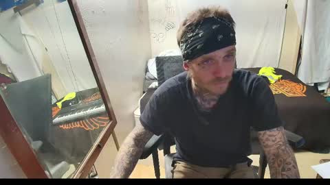 showingitoff online show from April 15, 6:31 am