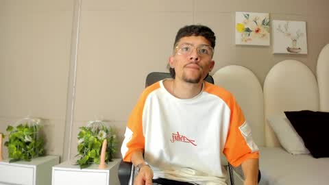 Jake  online show from May 14, 8:04 pm