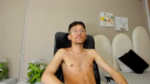 Jake  online show from May 15, 7:32 pm
