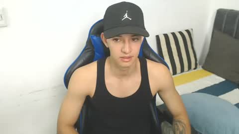 Snapshot of jake_shadow14 chatting on June 26, 1:15 pm Hi guys im new 3 online show from June 26, 1:15 pm