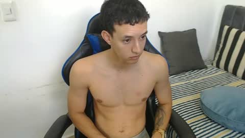 Snapshot of jake_shadow14 chatting on July 25, 3:53 pm Hi guys im new 3 online show from July 25, 3:53 pm